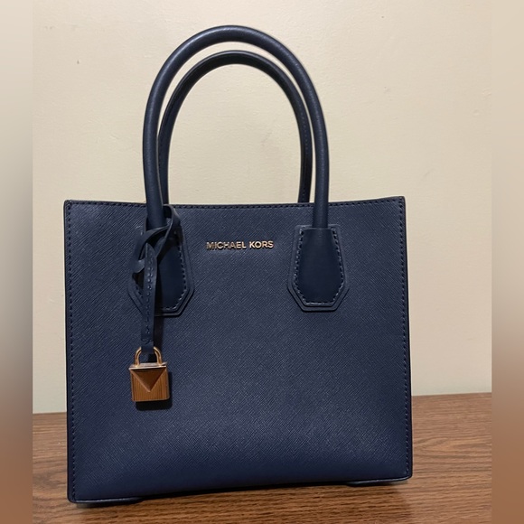 Michael Kors Mercer Medium Saffiano Leather Accordion Crossbody Bag - Picture 10 of 16